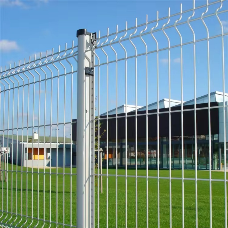 Featuring Three Consecutive Curves 3D Bending Fence for Effective Area Isolation and Security Control