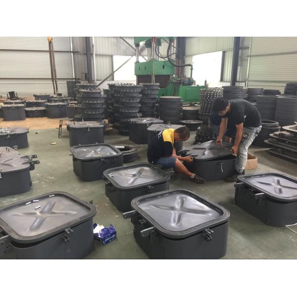 Durable Waterproof Hatch Cover , Aluminum Deck Hatch Cover 450x630 Nominal Size