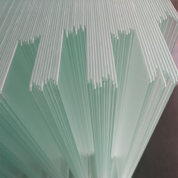 Anti Refective Low Iron Clear Glass Glass Polished Solar Panel Customized