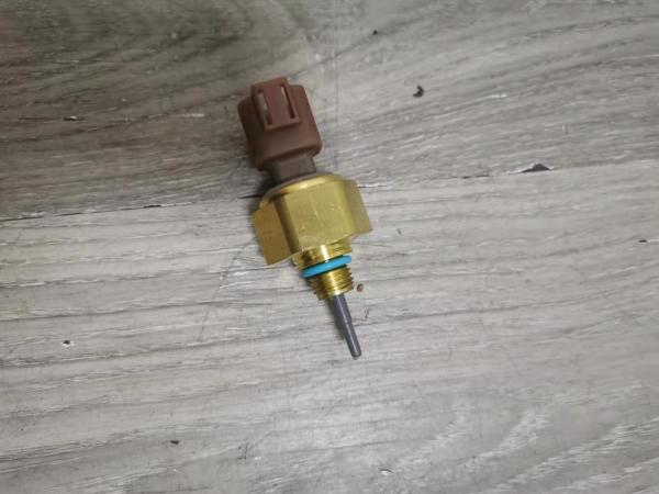 3417195  QSL NT855 Fuel Or Oil Pressure Temperature Sensor 4921479