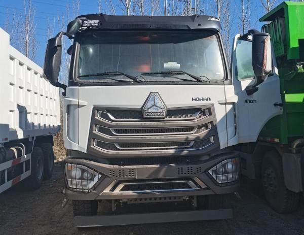 Sinotruk Heavy Haulage Truck 8X4 Cargo Truck with Comfortable Driving Experience