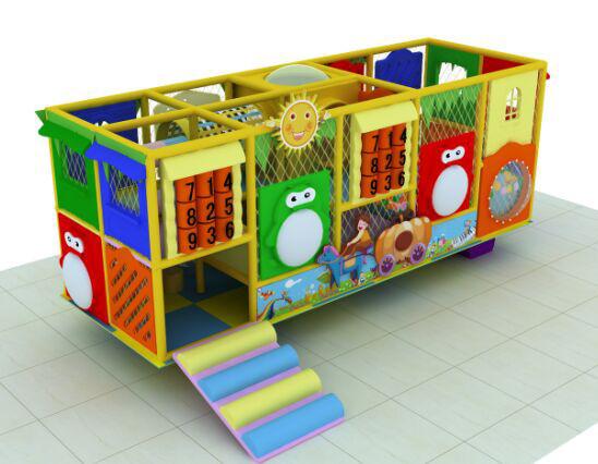 LLDPE Plastic Indoor Soft Play Centre , ROHS Approved Trampoline Jump Park