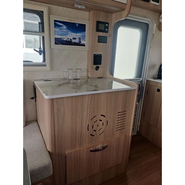 Reboque personalizado da tração do reboque da caravana do campista da cor auto para 3 pessoas do freio de AL-KO