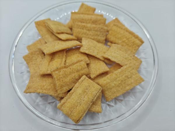 Bold BBQ-Infused Crunchy Rice Snaps For Savory Snack Lovers