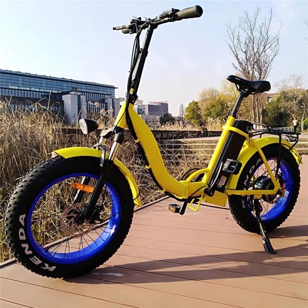 Weight ≤ 55kg Womens Electric Bike High Braking Performance Light Blue Color