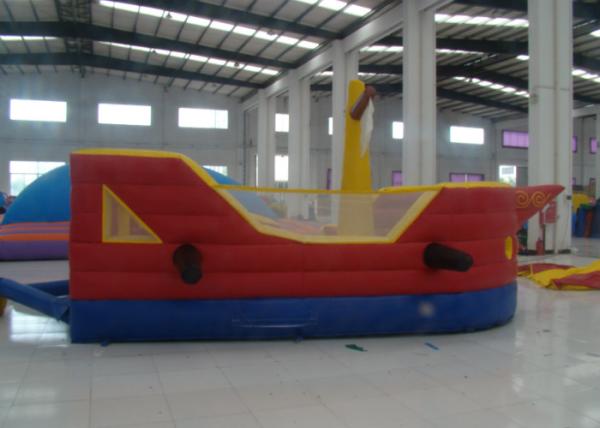 Navio pirata inflável comercial parque aquático à prova dwaterproof água barco pirata inflável de alta durabilidade casa de salto