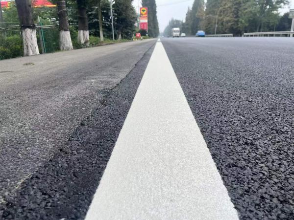 Thermoplastic Hot Melt Paint High Reflective White and Yellow Road Marking Paint