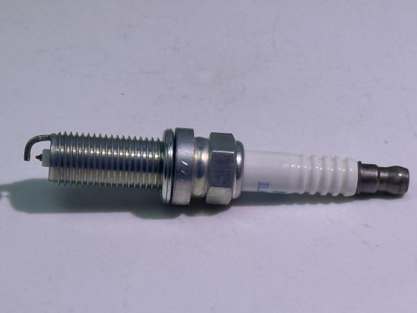PE5R-18-110 Iridium Spark Plug ILKAR7L11 94124 For MAZDA 6 2.0/2.5 2012-