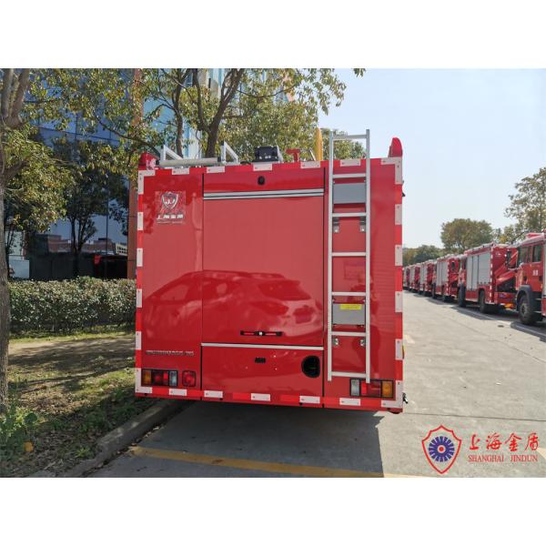 10KG Light Water Tanker Fire Fighting Vehicle With Piston Vacuum Pump 3500 Liters