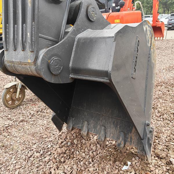 Original Used Volvo EC240 Excavator Hydraulic 134KW 380L Fuel Tank