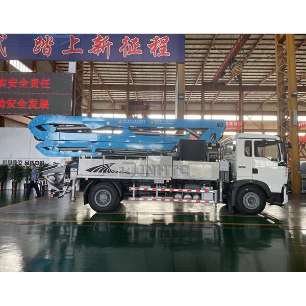 Camión de la bomba concreta de HOWO 4X2 Euro3 los 46m los 37m los 42m los 45m