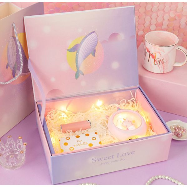 Paperboard Pink Magnetic Closure Gift Packing Box For Clothing Packaging Clamshell Design