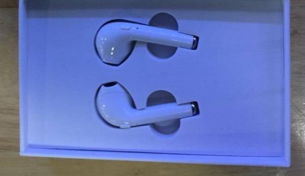 White Mobile Phone Accessories Apple IPhone 7 Wireless In Ear Headphones