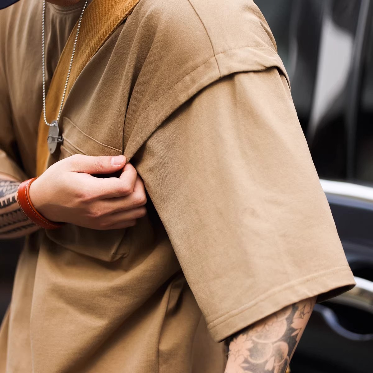 Men's Oversized Relaxed Fit T-Shirt with Soft Cotton Fabric and Functional Chest Pocket