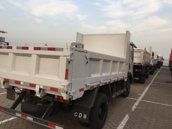 Single Cabin Sinotruk 3T 4x2 Light Dump Truck With Cargo Box White Color