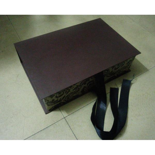 Special design flat packed rigid paper folding box with silk ribbon