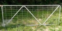 V Stay Galvanized Cattle Fencing Heavy Duty Farm Cattle Gates For Australia Market