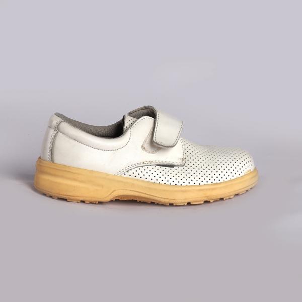 Oil Resistant Unisex Lace Up Low Cut Safety Shoes White Upper Color Leather Mesh PU Metal Eyelets