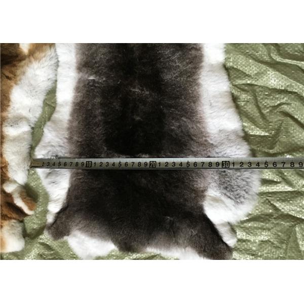 La piel mullida blanca de la piel del conejo de Rex de los pelos oculta Comfortbale caliente para la ropa