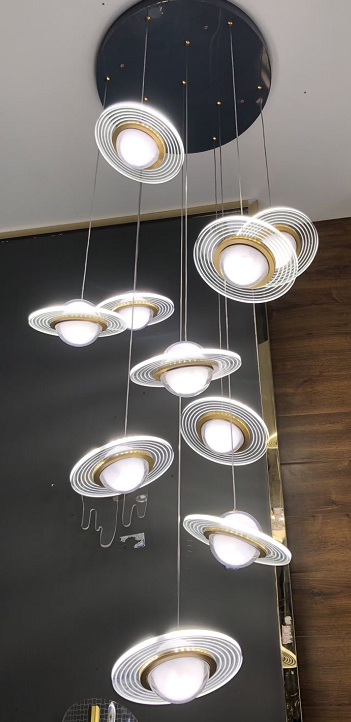 Accesorios de iluminación nórdicos modernos Lámpara de metal pop Decoración para el hogar Fancy Pendant Lamp Simplicity Restaurante Platillo volador Lustrero