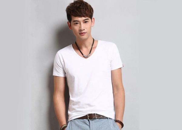 White V Neck Mens T - Shirts Crease Resistant Not Deformed Five-Quarter Sleeve