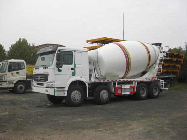 Yellow 290 HP Concrete Mixer Trucks With Mixer Tank 6 Cubic Meters