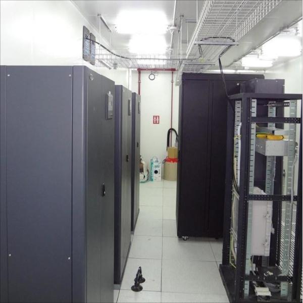 8KW Cooling Capacity Floor Standing Computer Room Air Conditioning Unit with High Intelligent Control