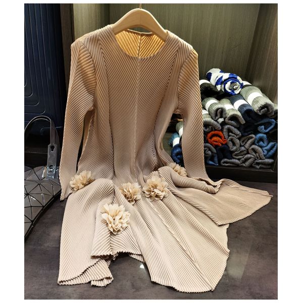 High-end 3d Flower Round Neck Long Sleeve Pleated Plus Size Women's Dresses