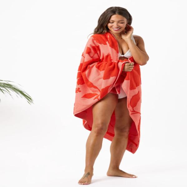 Thermal-Insulated Beach Towel with Advanced Heat Retention Technology and Multi-Layer Construction for All-Weather Comfort