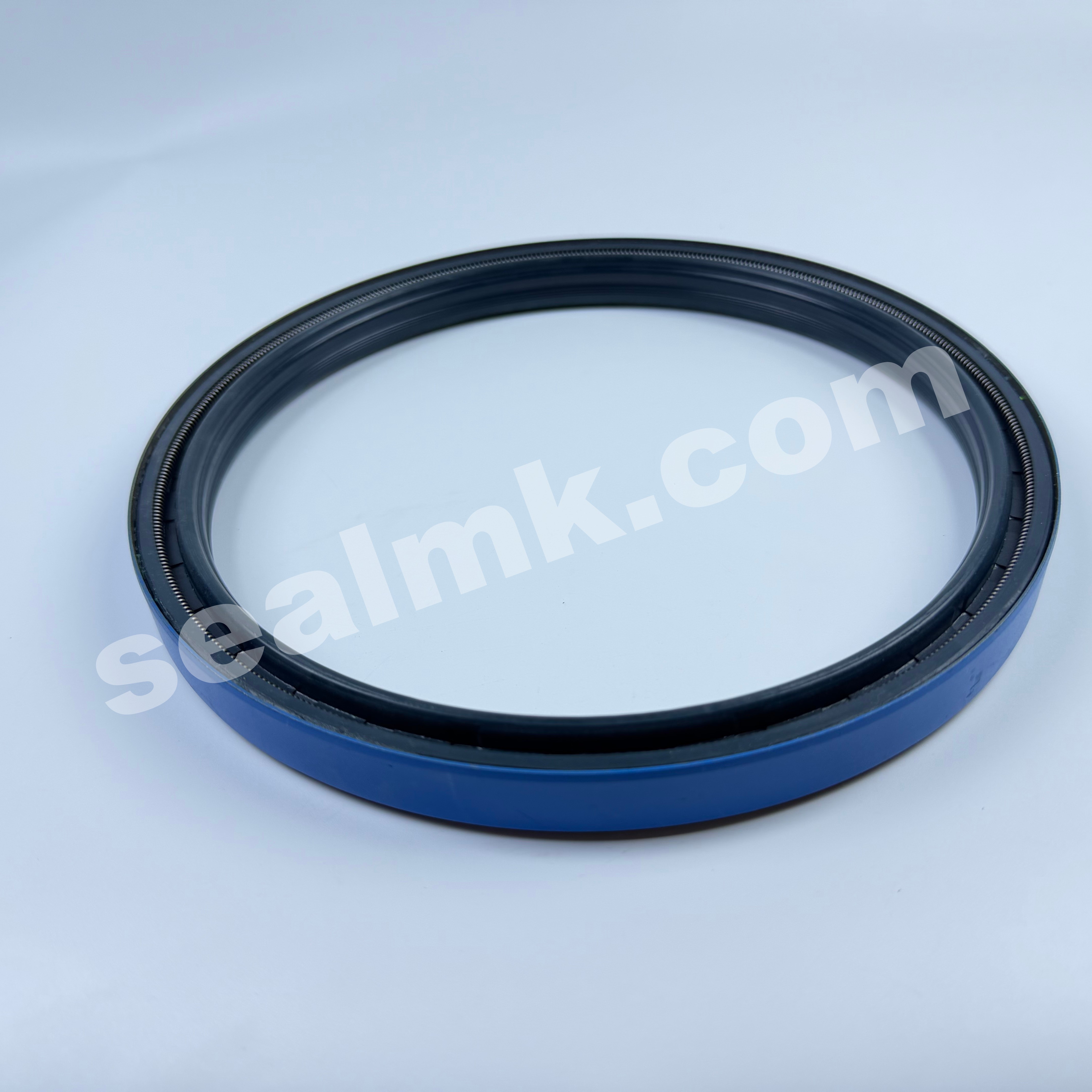 178 x 207.7 x 16.5 — For Volvo trucks; OEM 11103124/1672314/1080340; Scania OEM 1375971; CORTECO OEM 01034568B; Stefa 1HDD / System 500、3000、5000 Rear Wheel Hub Outer Oil Seal.