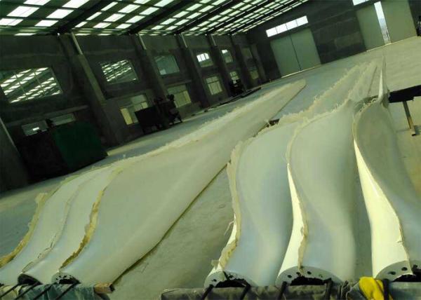 CE ISO9001 FRP Wind Turbine Blades for Performance -40 To 60 Degrees Celsius Glossy Surface Finish