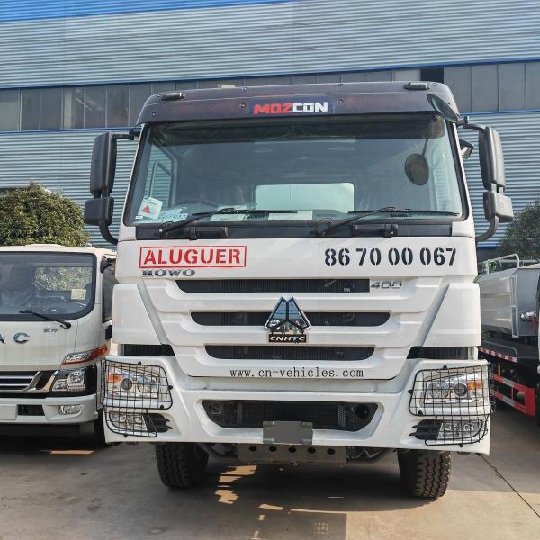 Sinotruck HOWO 16000 Liter Fecal Suction Truck 400HP Vacuum Sewage Suction Tanker Truck