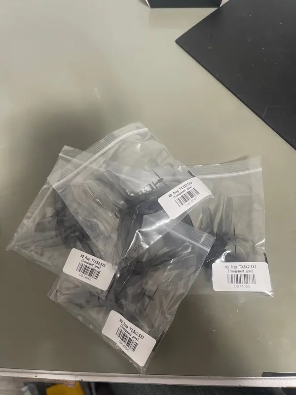 HQProp T3.5X2.5X3 3.5inch Propeller 3525 1.5mm Shaft 3-Blade Props for IFlight IH3 RC DIY FPV Racing Drone