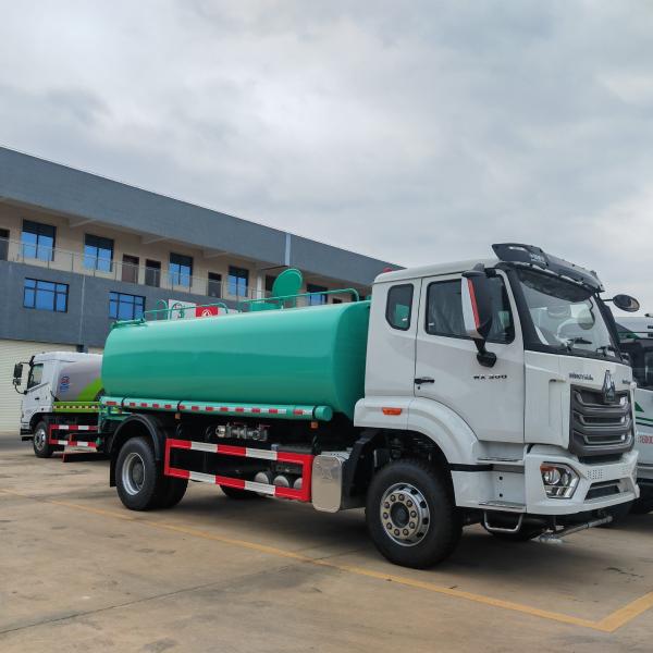 Sinotruk Howo Water Tanker Truck 15001L - 30000L Water Delivery Truck