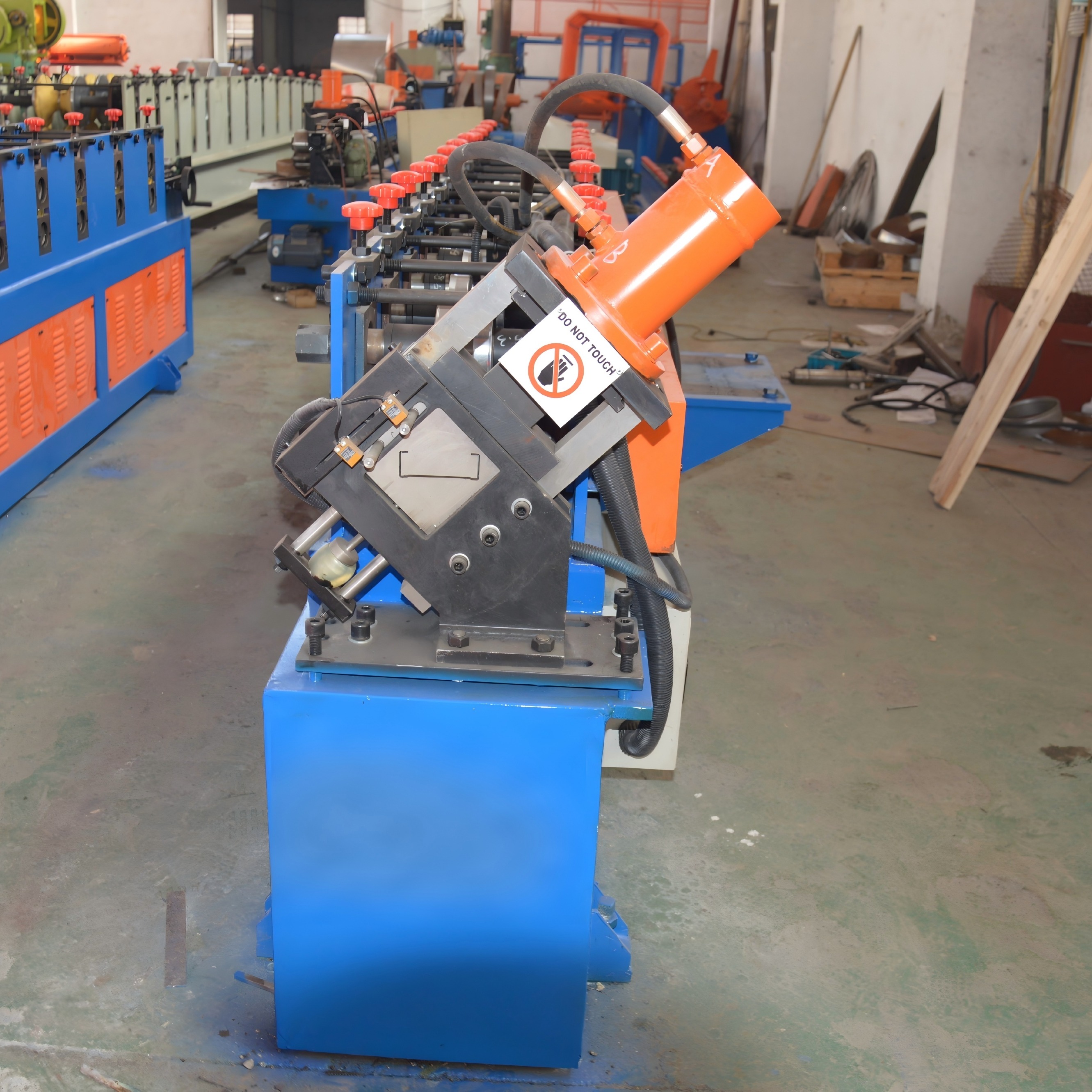 Manually  Width Adjustable CU63-94mm Stud and Track drywall Roll Forming Machine For Residential