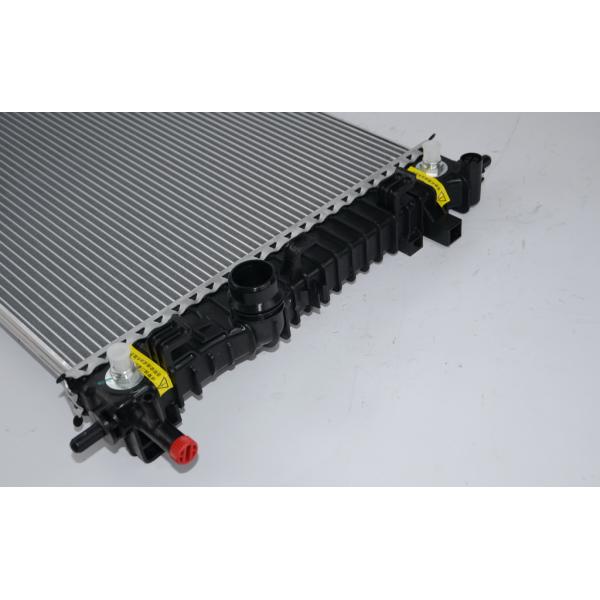 Radiador de aluminio y tanque de agua de plástico perfecto para Chevrolet Malibu 1.5T 2012-2019