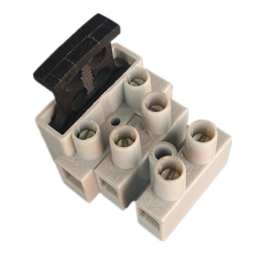 Блок взрывателя поляка 250V 6.3A 5x20 стержня 3 соединения провода FT06 540-3P 450V 15A терминальный