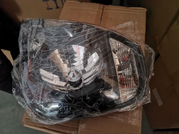 Reliable Kia Bongo III Head Lamp OEM 92101-4E000 92102-4E000 With 100% Fitment