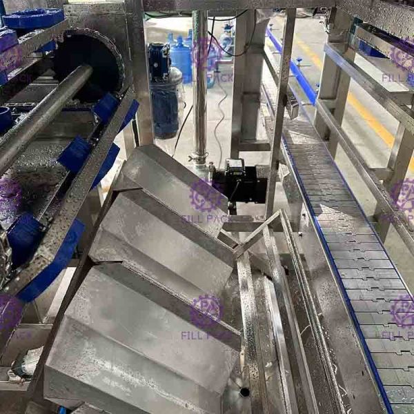 450BPH Automatic Bottled Gallon Filling Machine Pure Water Washing Filling Capping