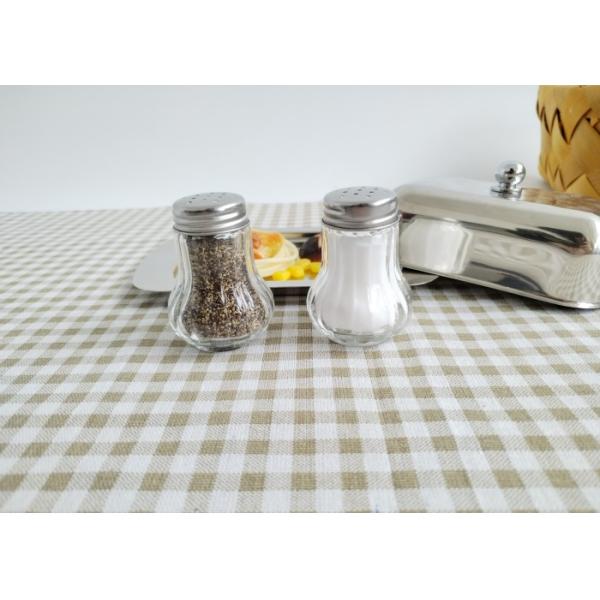 Соленая перечная шайба, включенная в одноразовые приправы