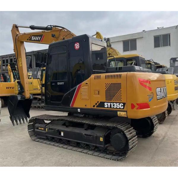 De segunda mano en buen estado Capacidad del cubo 0.22-0.7m3 Sany SY135C Con motor modelo Isuzu 4JJ1-XDJAG-01-C3