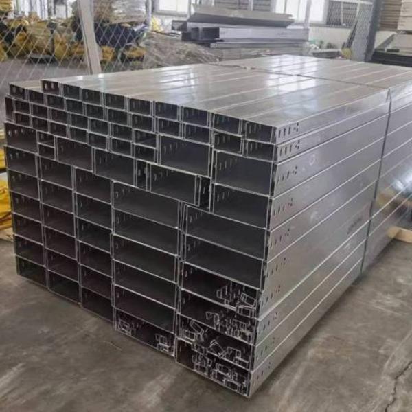 Tableros de cable recubiertos con polvo de aluminio Resistencia al fuego y fácil instalación para ahorrar tiempo en la gestión del cable