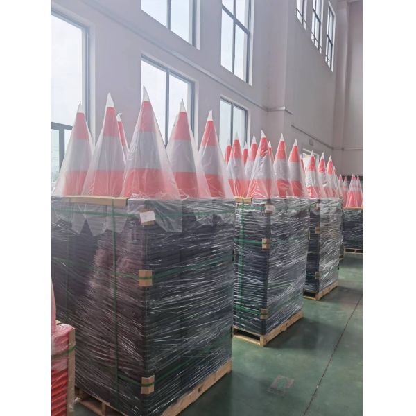 Australian Standard High Quality Red Orange PVC Cone Traffic Cone for Road Safety Warning