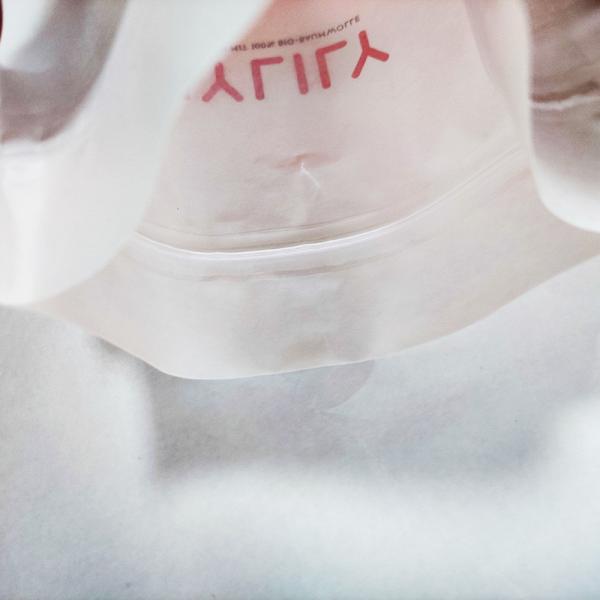 Красные и белые крафтовые подъемные сумки с резьбой для порошка с окном