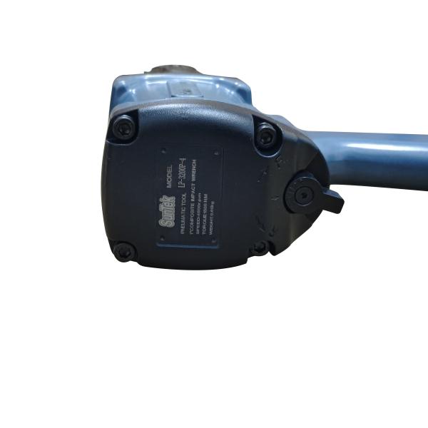 6000rpm Central Pneumatic 1/2 In Air Impact Wrench For Car With Rubber Cover