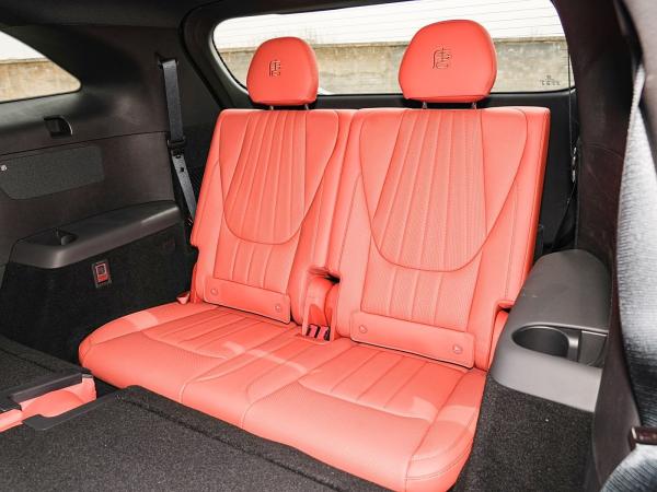 New Hot Selling BYD EV Car 2025 Model 100.5 KWh Battery Capacity and Fast Charging 0.1 Hour 670KM Long Range 500kW Power Electric Car Big Space for Family 7 Seats