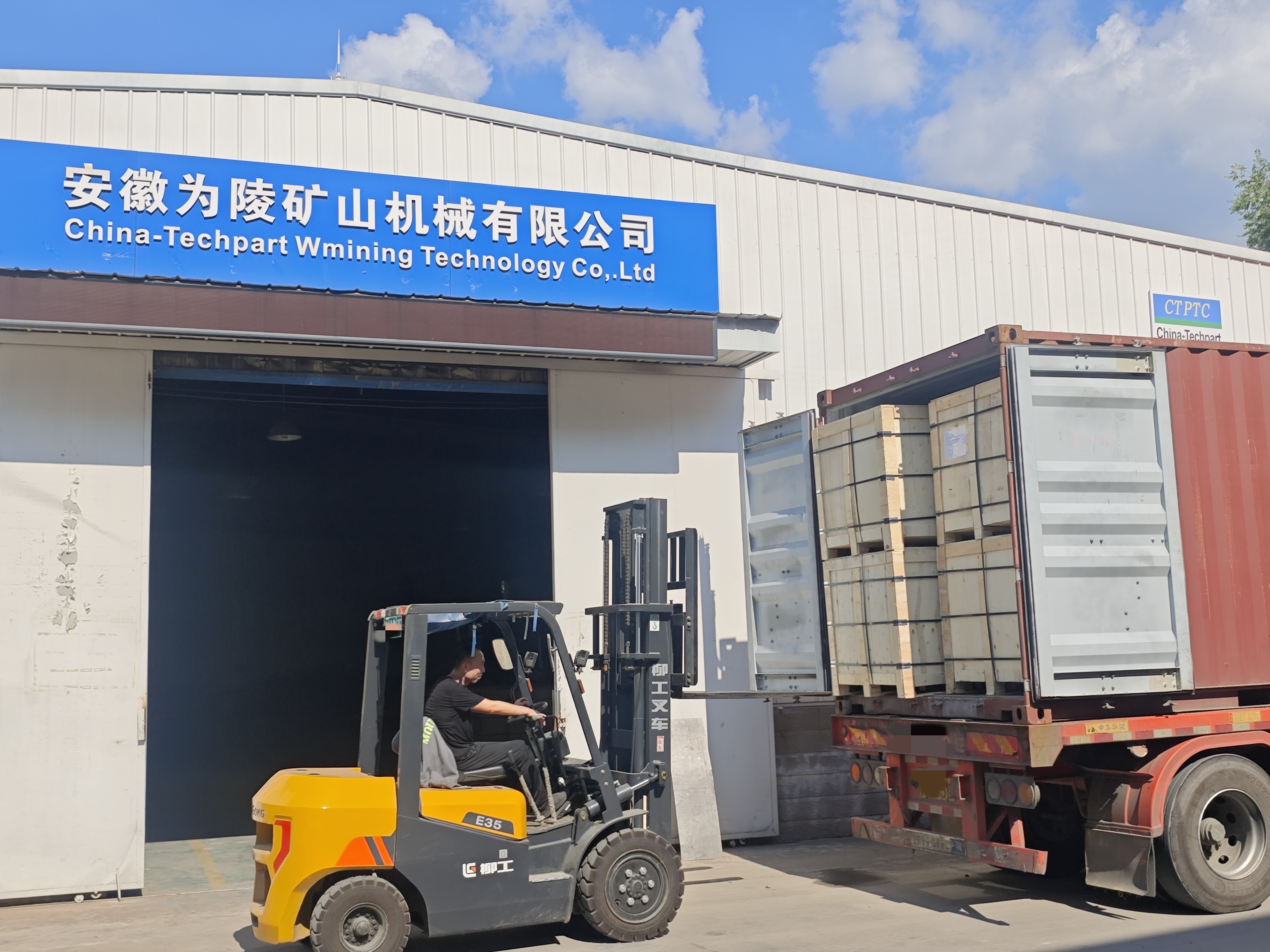 TKII Standard Cast Iron Bearing Housing Stable Operation TK Type Bearing Seat For Mechanical Processing Equipment