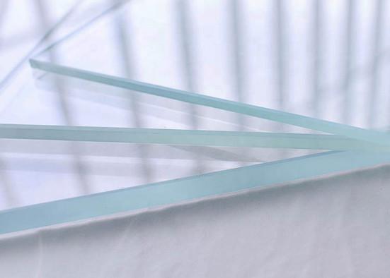 3-12mm Low Iron Tempered Glass , Ultra Clear Float Glass For Decorative / Furniture