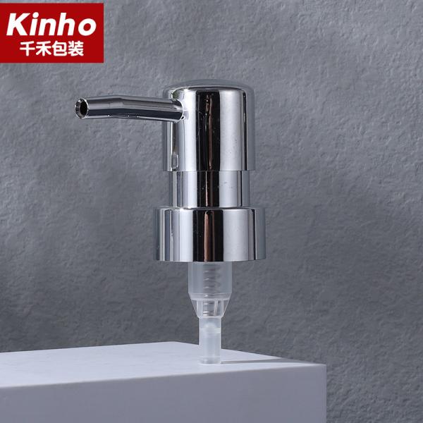 28/400 Bathroom Soap Pump PP Ribbed Black Glass Soap Dispenser