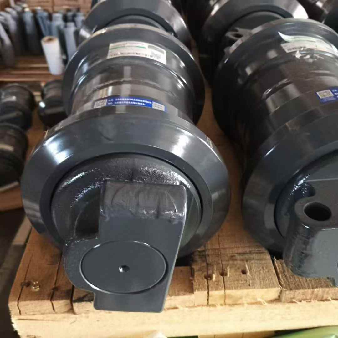 DooSan DX340LCA  DX360LCA Carrier Roller  Unyielding Support for Extreme Operations